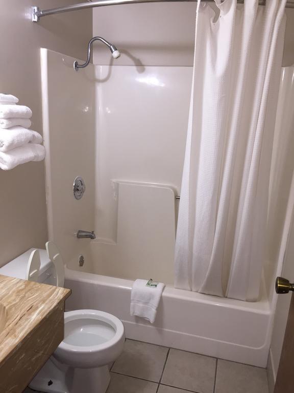 Lyons Inn エクステリア 写真